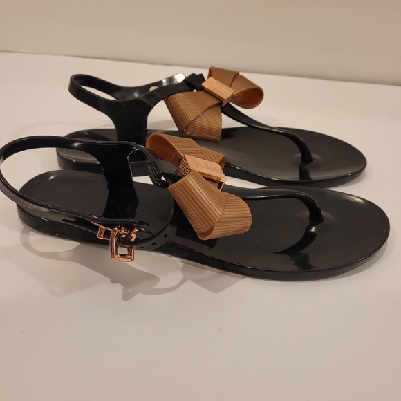 Ted Baker London Black Gelly Jelly Black Rubber Sandals, size 36, US 5.5 - Picture 6 of 11
